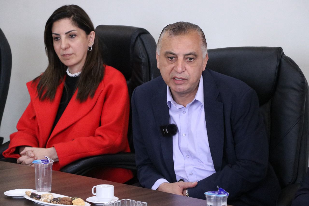 Madar Al-Saa Images 0.02234935335267929