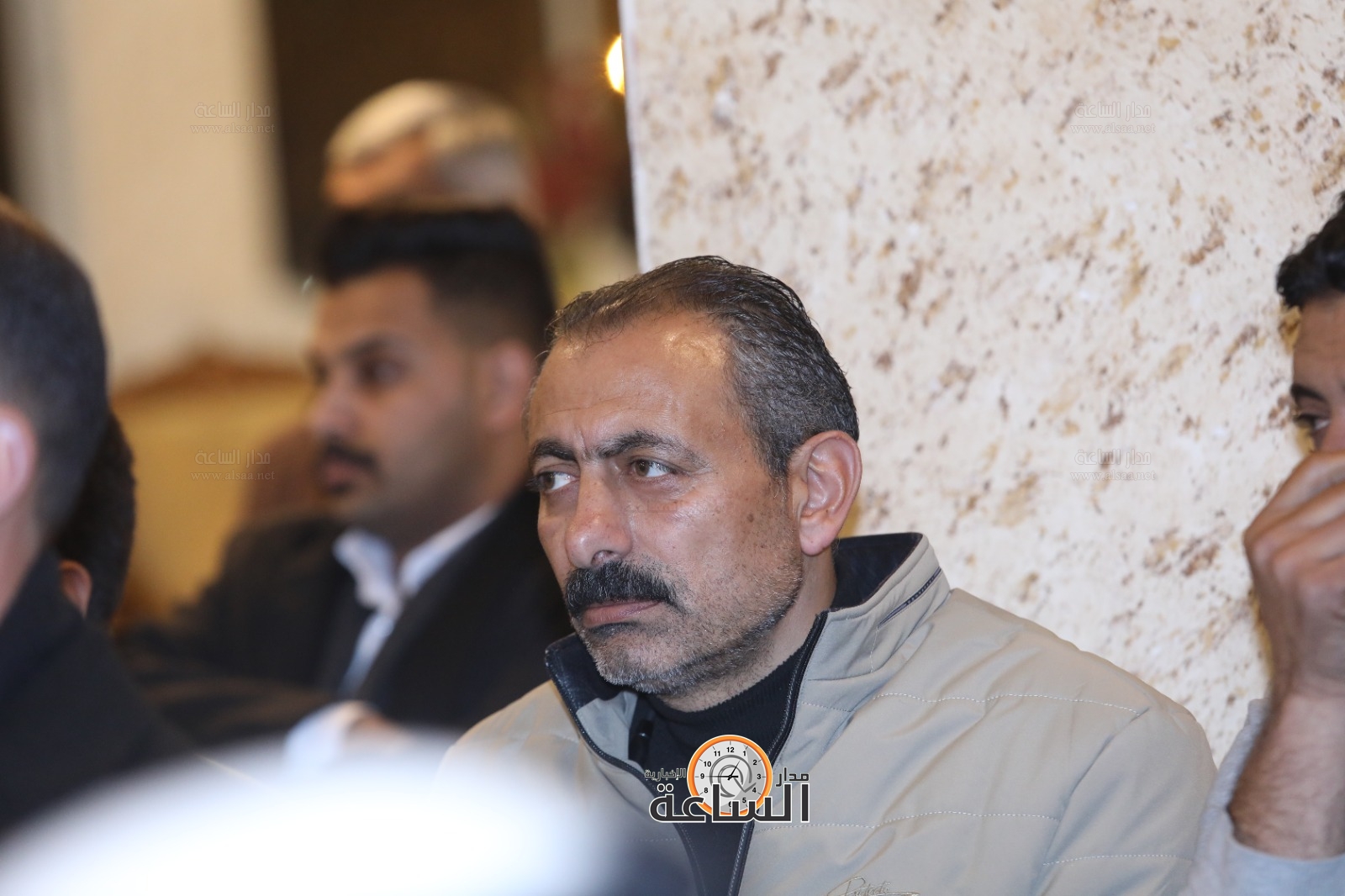 Madar Al-Saa Images 0.4409162345967341