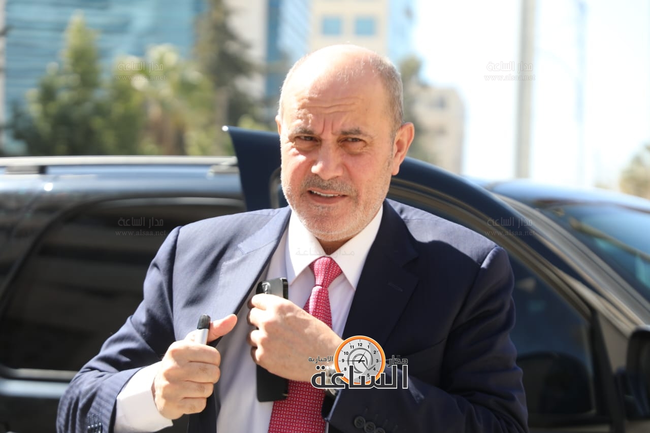 Madar Al-Saa Images 0.9523339516454561