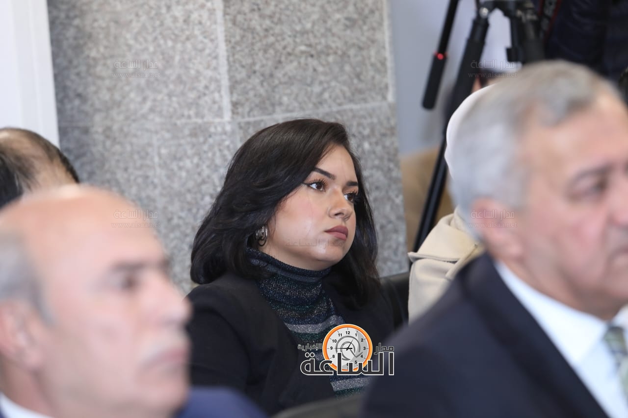 Madar Al-Saa Images 0.7044541006836373