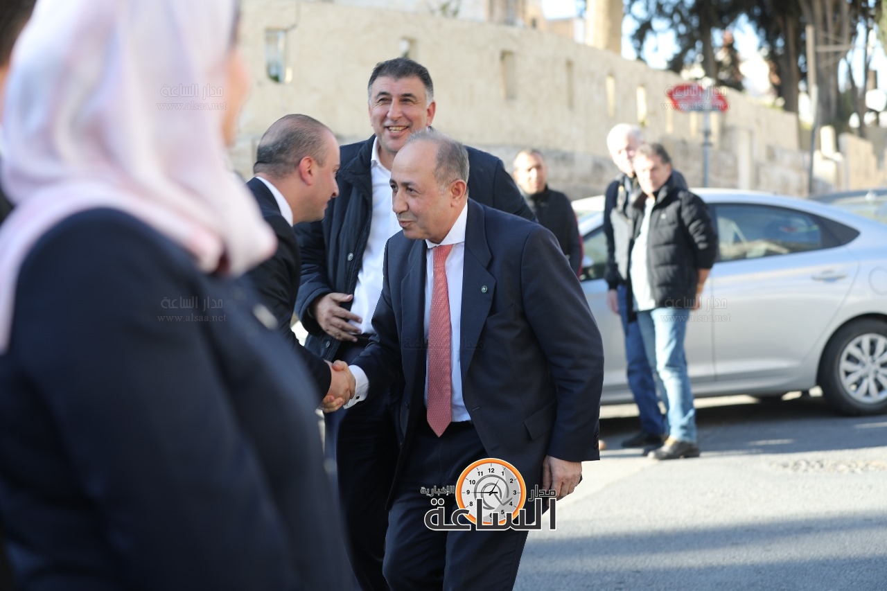 Madar Al-Saa Images 0.6697968110128698