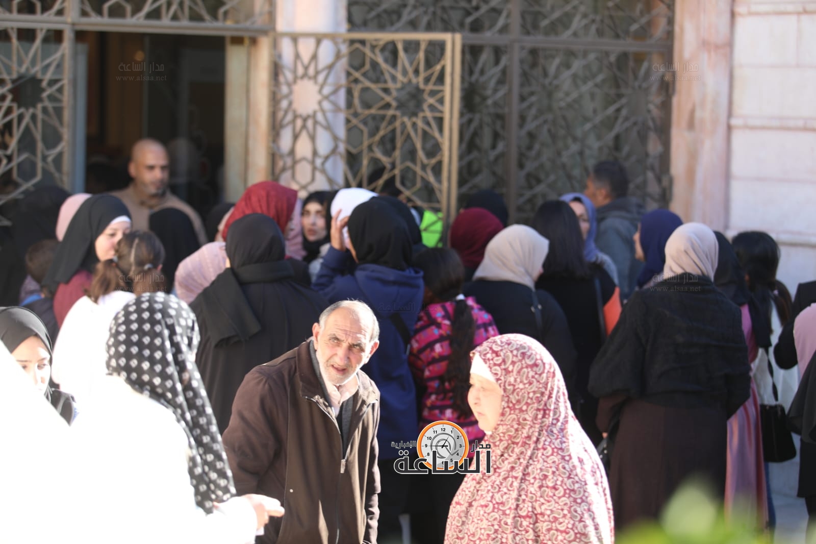 Madar Al-Saa Images 0.9100057060799309