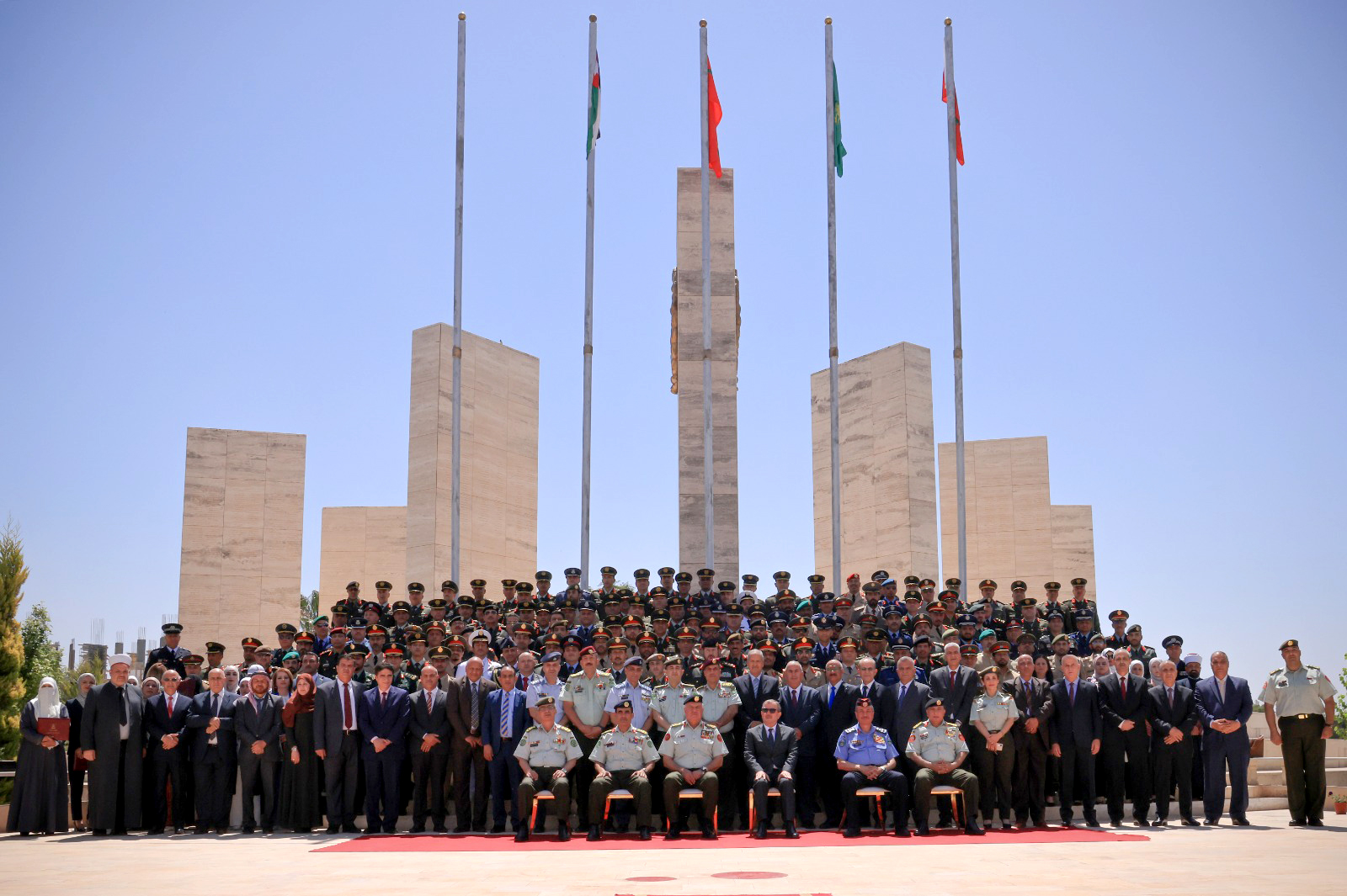 Madar Al-Saa Images 0.9574218269654267