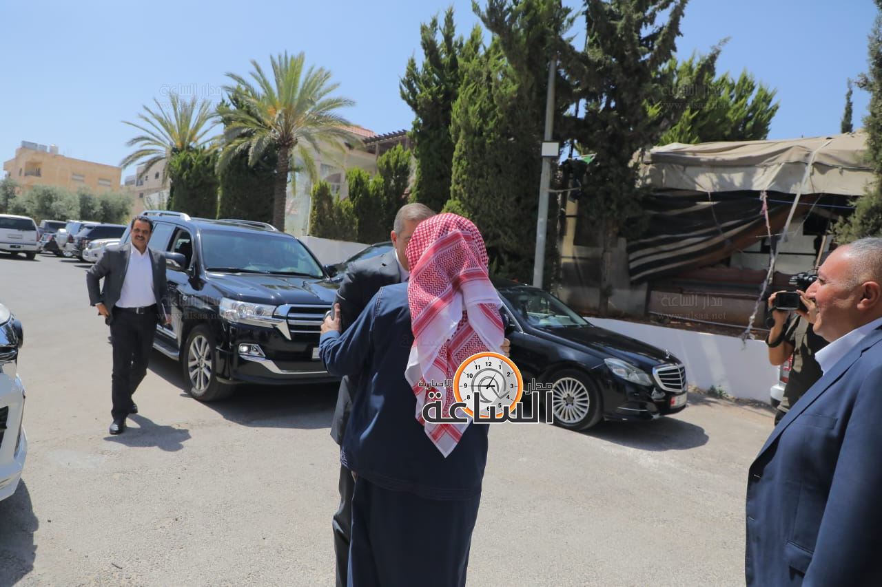 Madar Al-Saa Images 0.43683764461669017