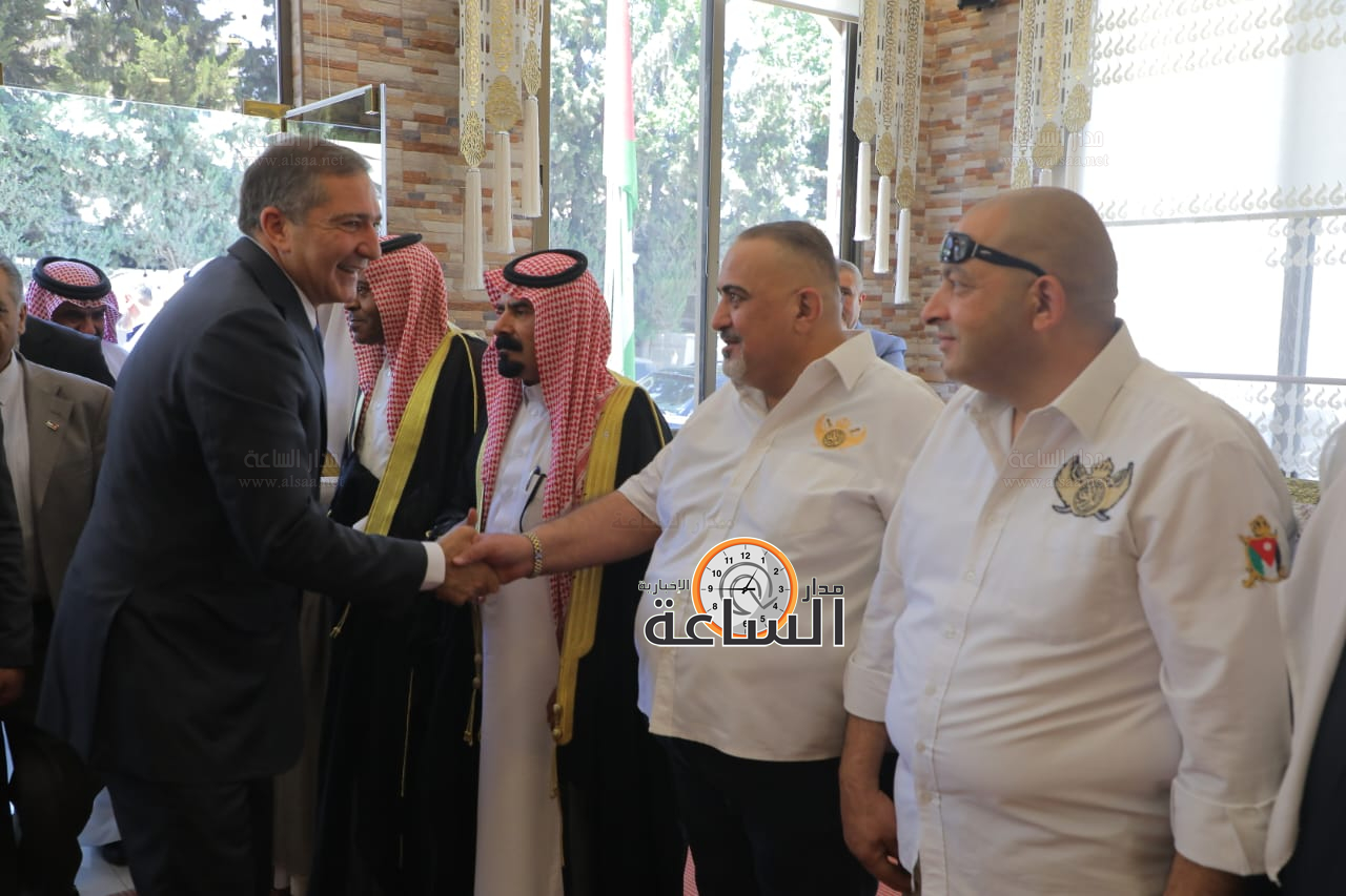 Madar Al-Saa Images 0.45274853723890773