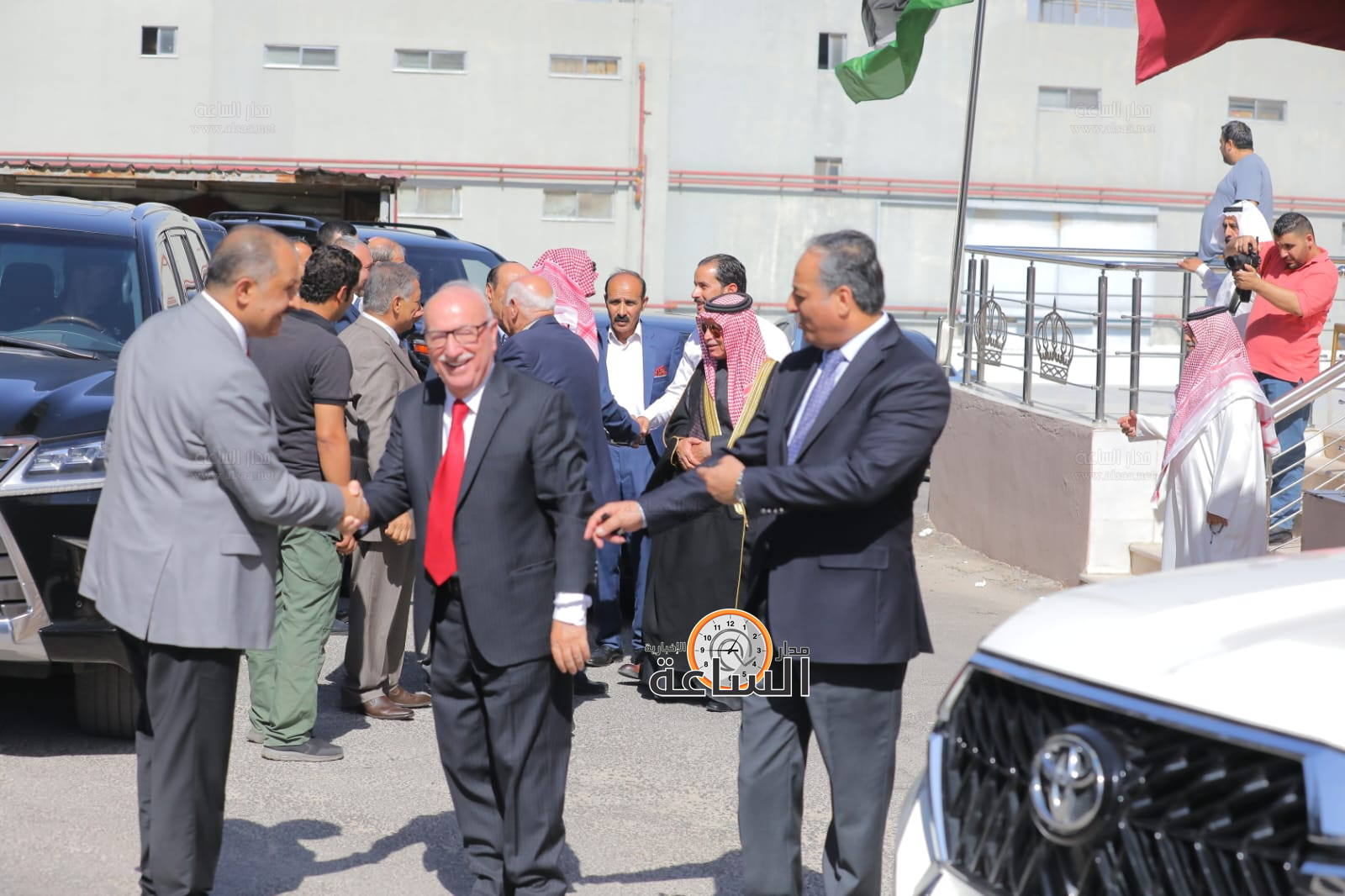 Madar Al-Saa Images 0.5597126289310048