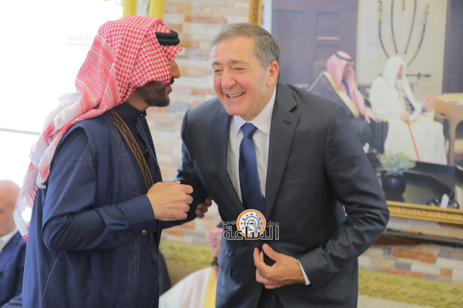 Madar Al-Saa Images 0.7779056602972005