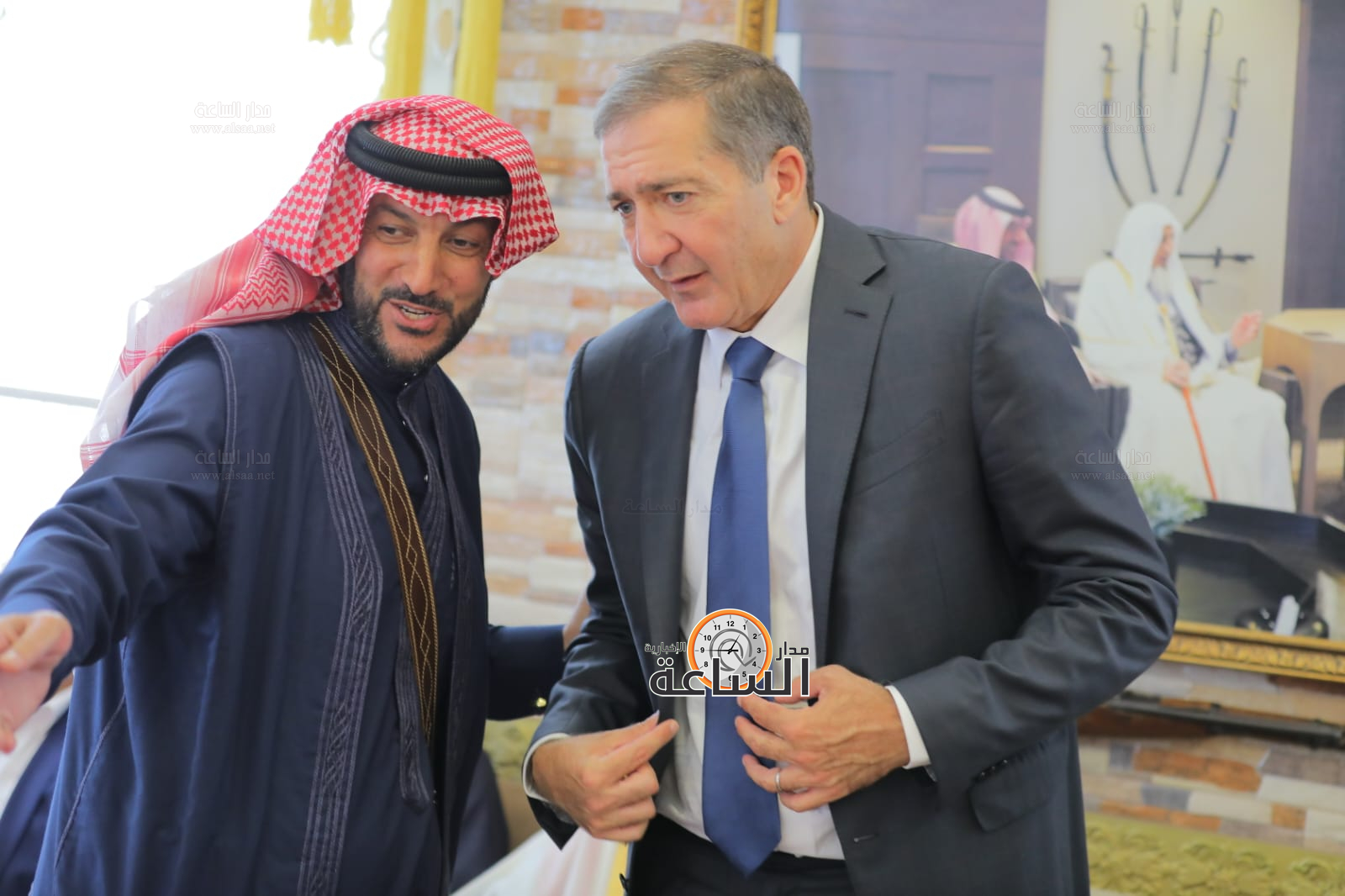 Madar Al-Saa Images 0.32652890377603194