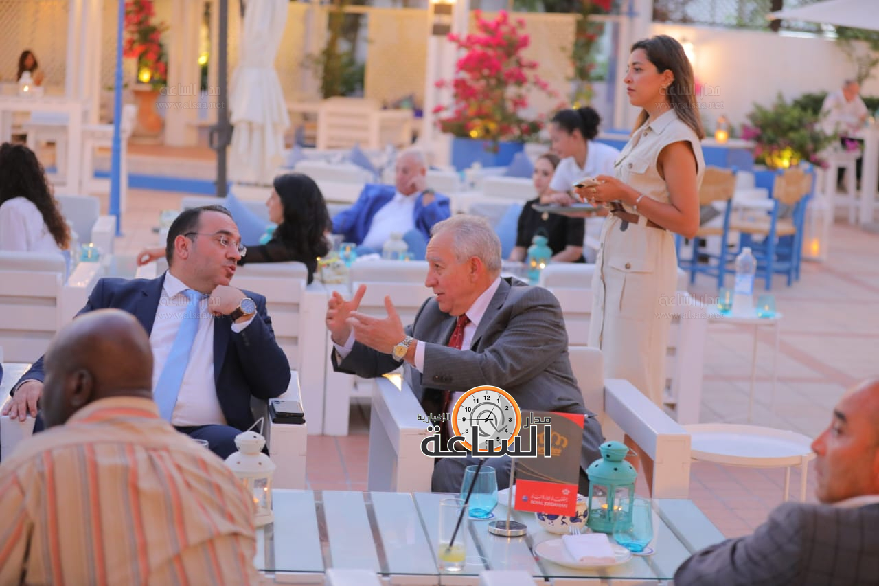 Madar Al-Saa Images 0.00742356503456576