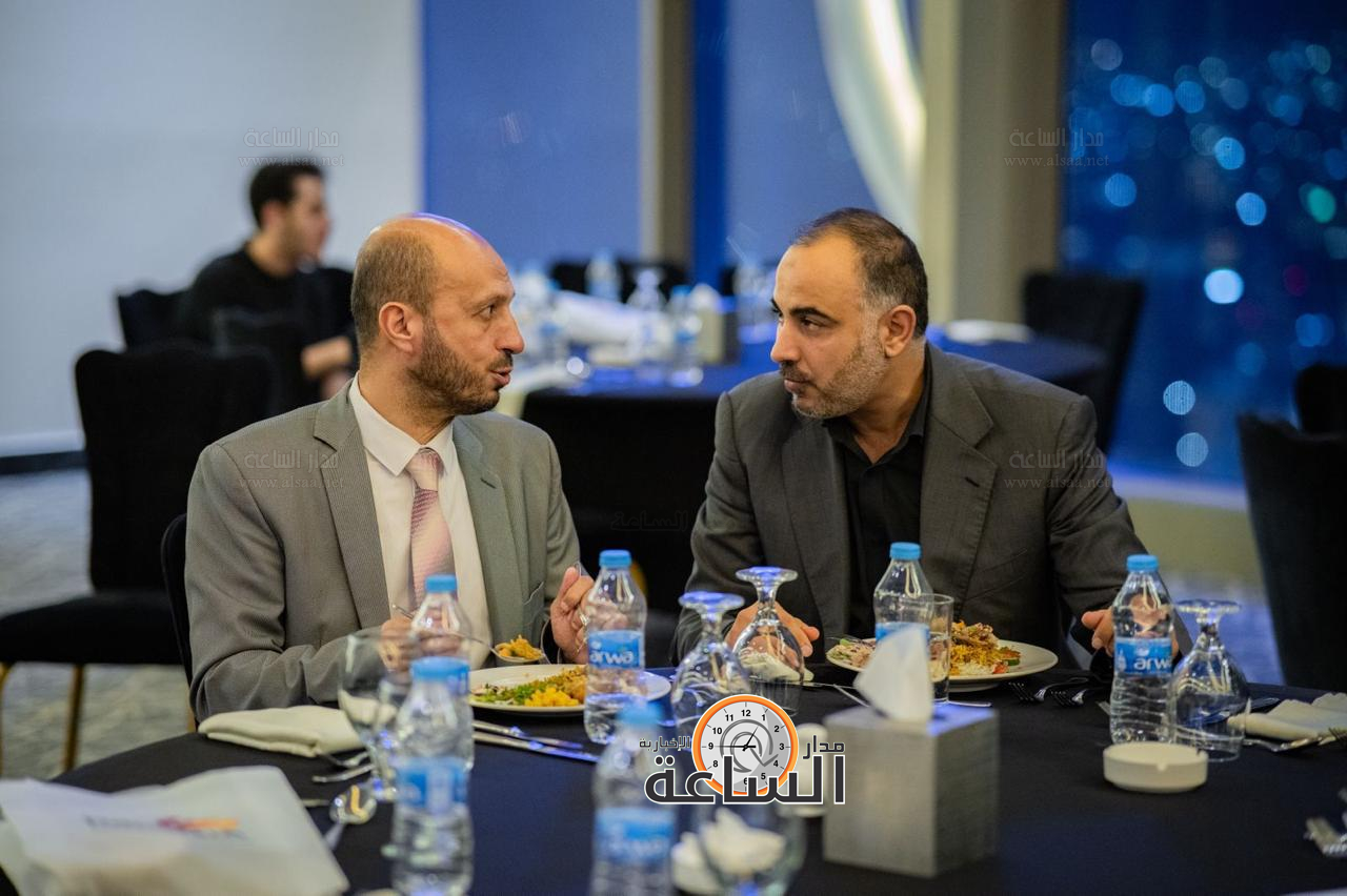 Madar Al-Saa Images 0.9069692775335532