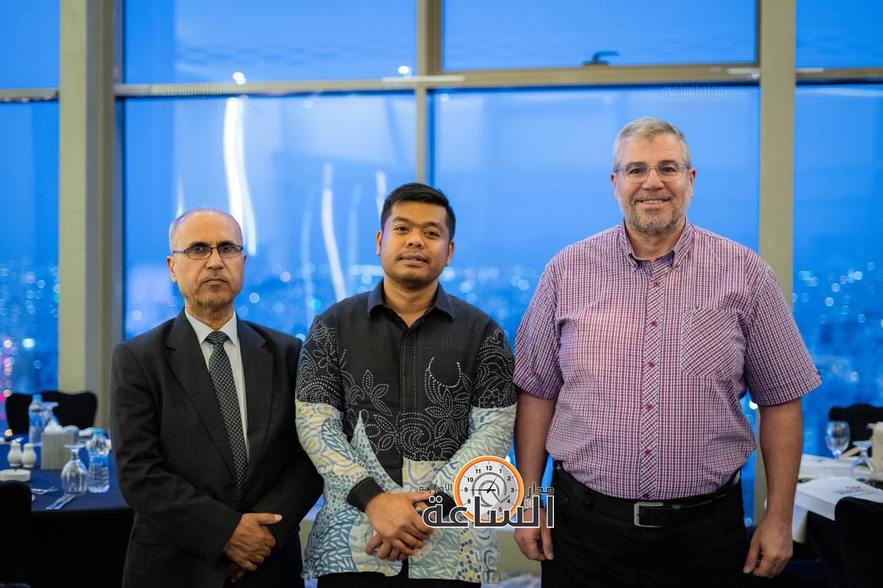 Madar Al-Saa Images 0.025881110612001823