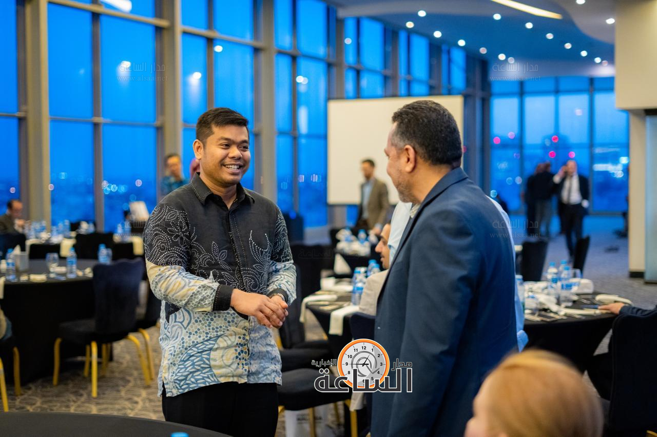 Madar Al-Saa Images 0.9392317669922565