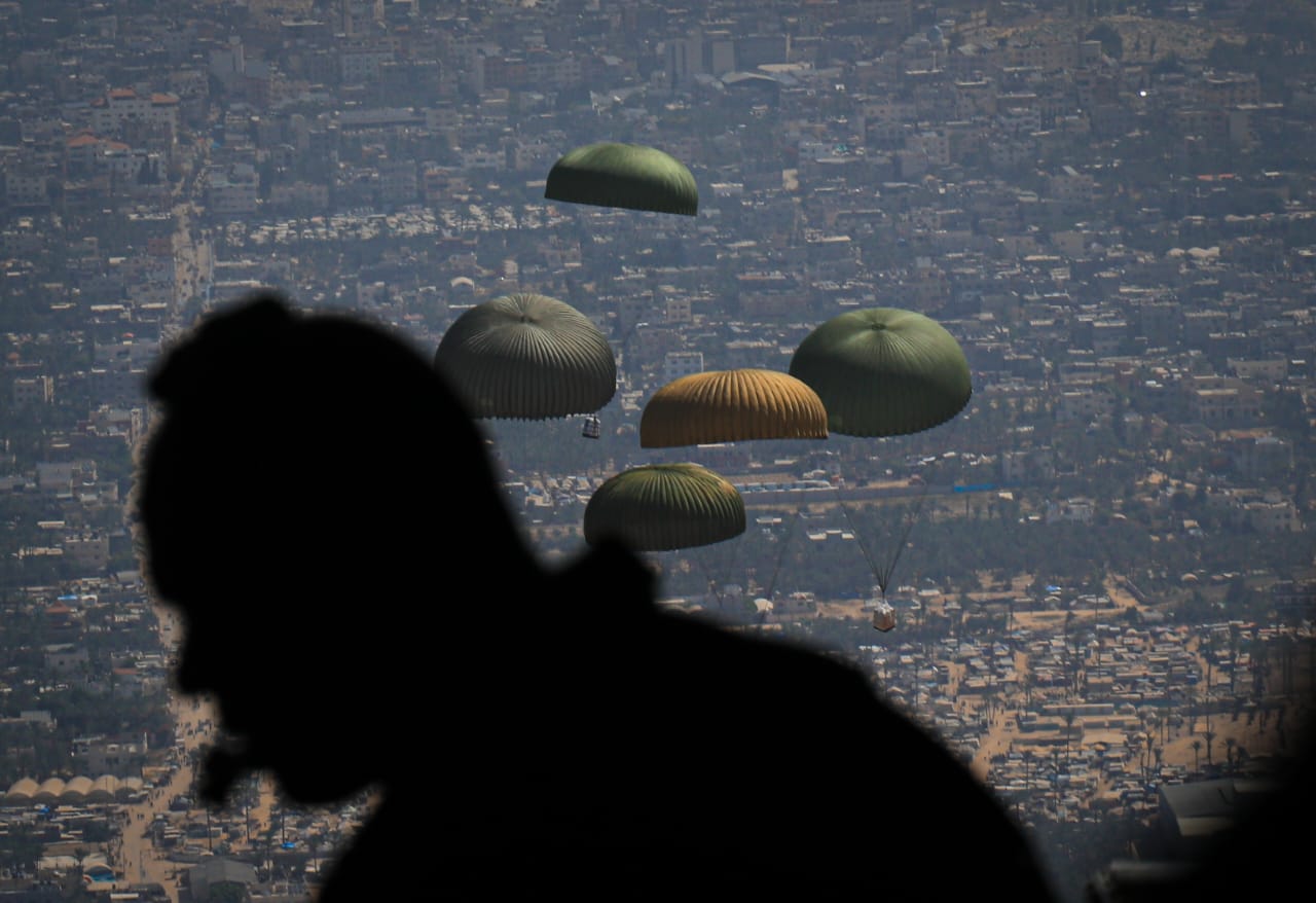 Madar Al-Saa Images 0.704036752422682