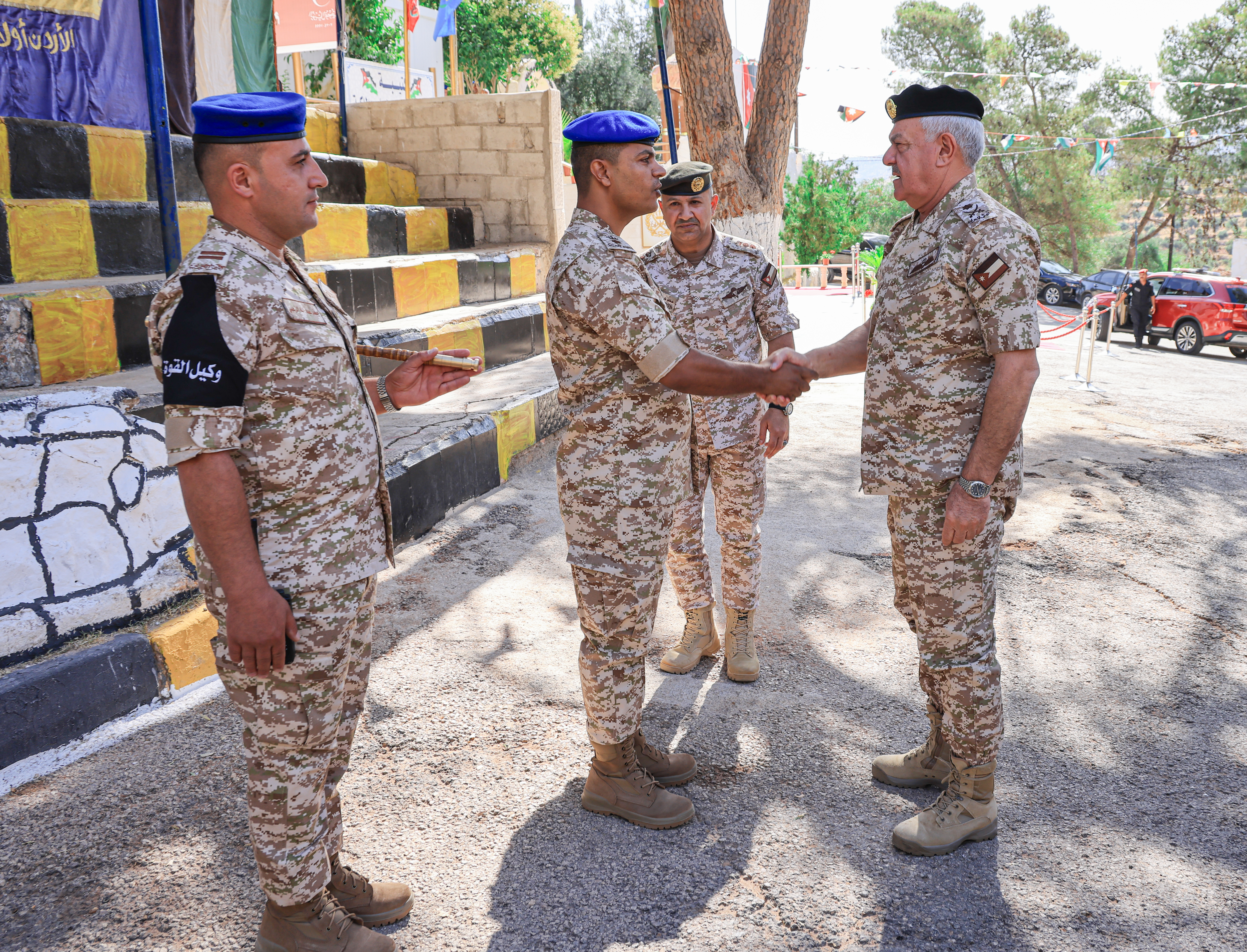 Madar Al-Saa Images 0.4962216471428549