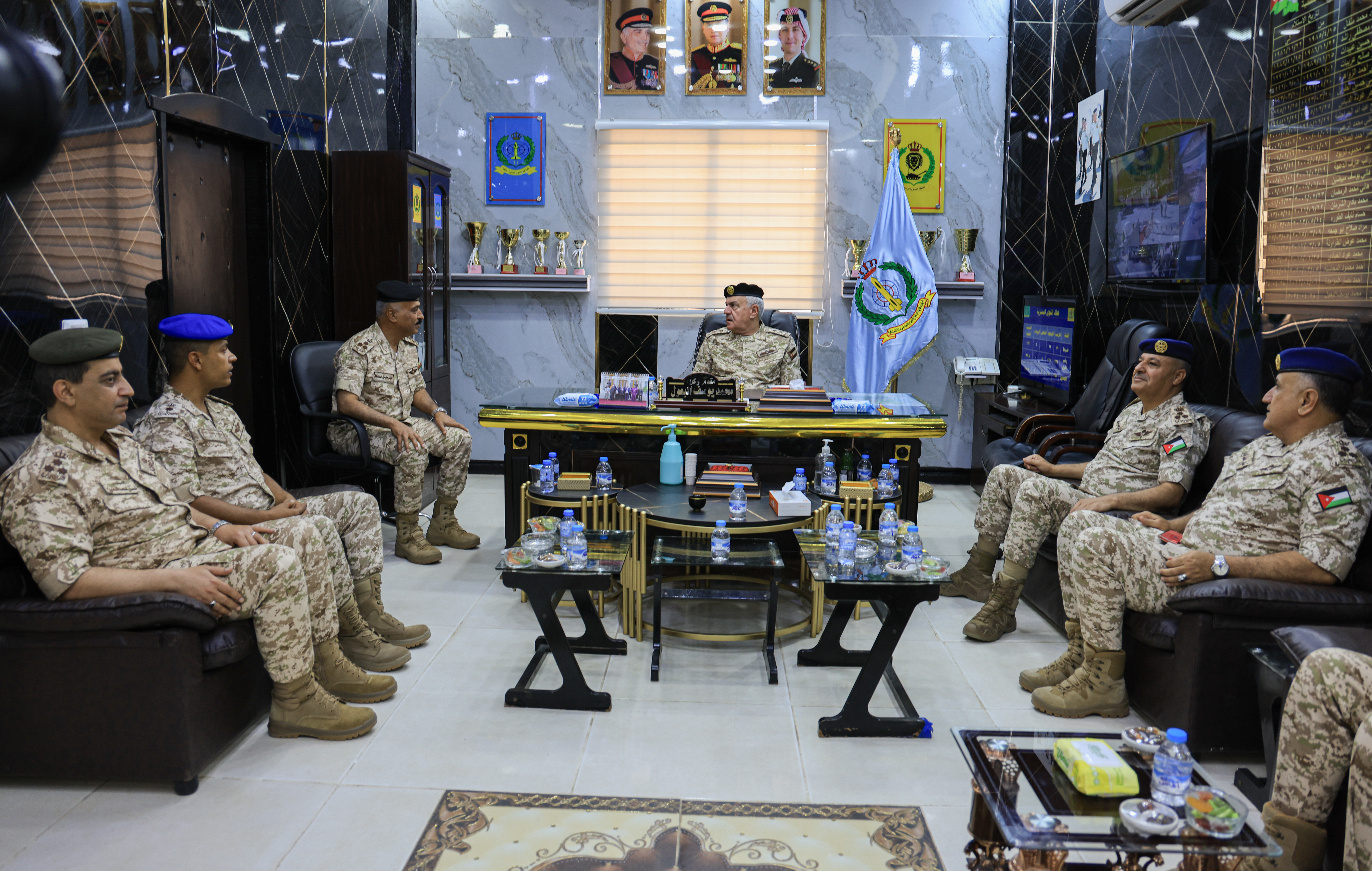 Madar Al-Saa Images 0.4451230218583697