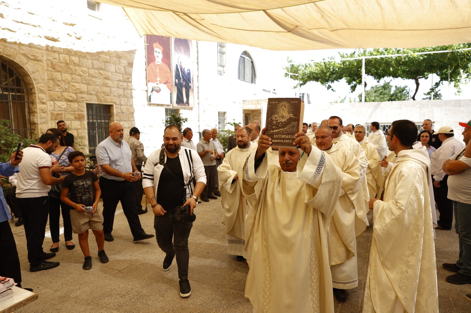 Madar Al-Saa Images 0.49939457805654763