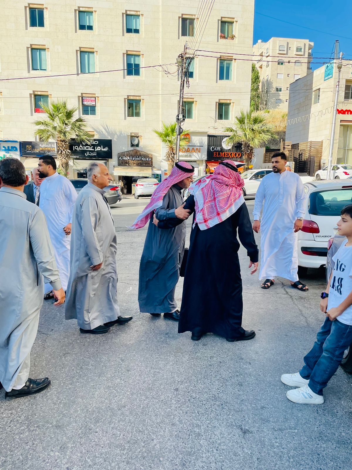 Madar Al-Saa Images 0.9308440845211139