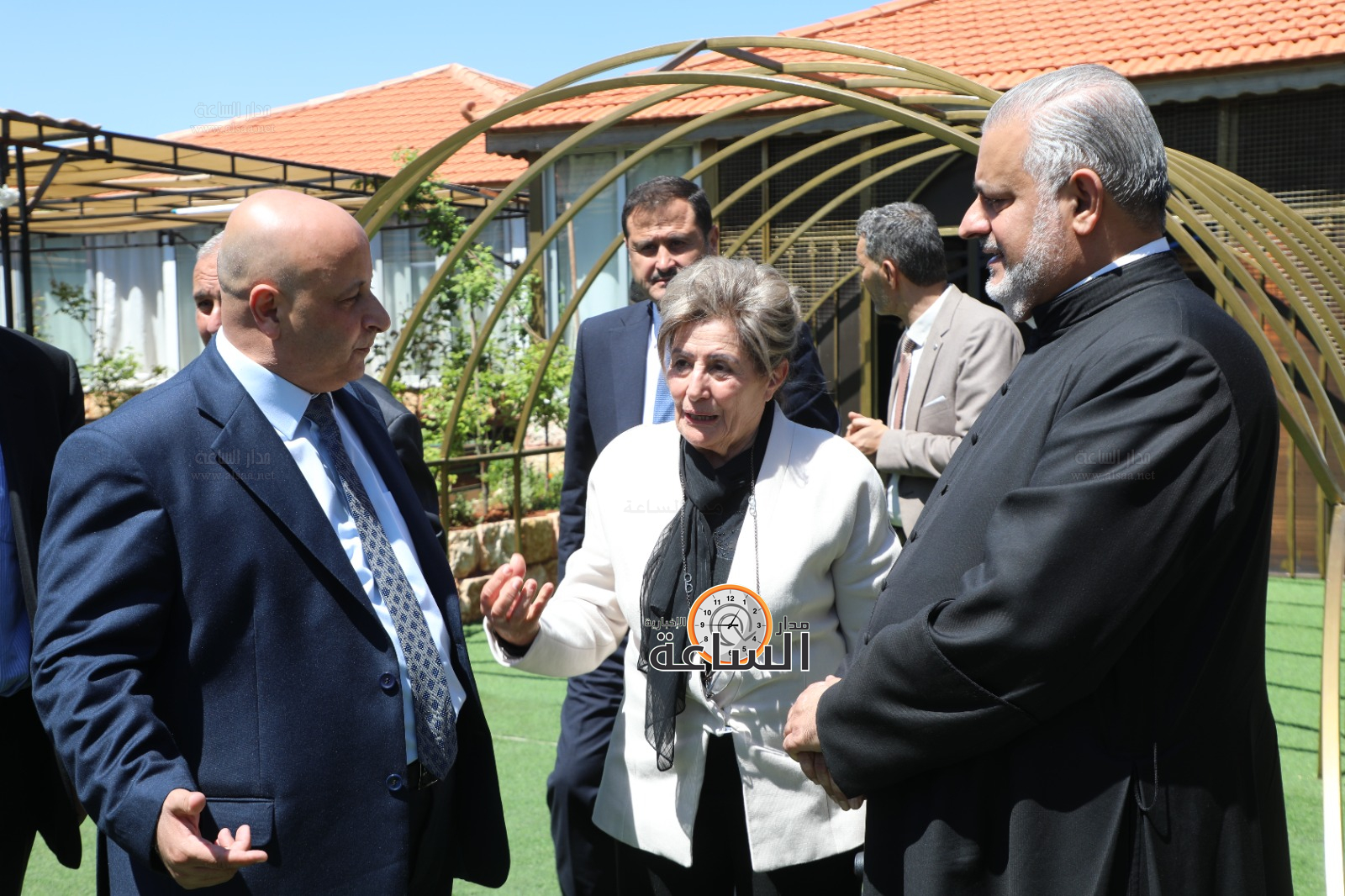 Madar Al-Saa Images 0.7799090346524027