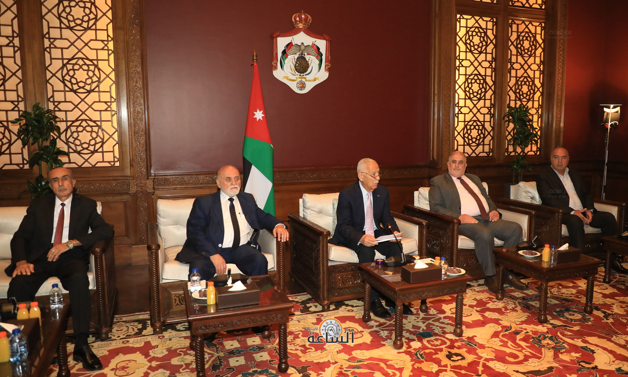 Madar Al-Saa Images 0.006594394962739614