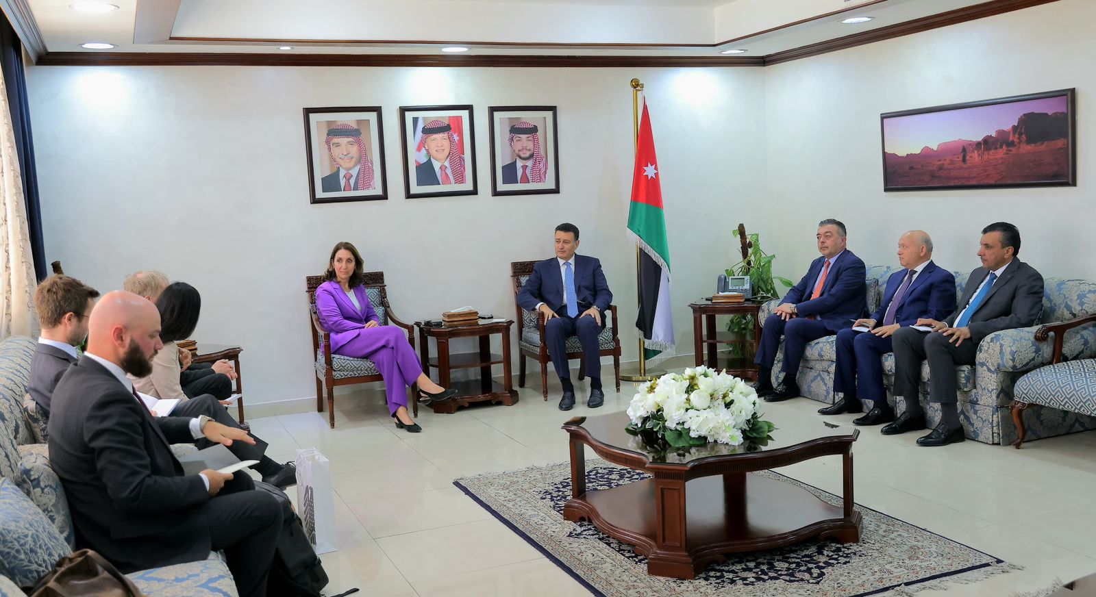 Madar Al-Saa Images 0.5211412924748275