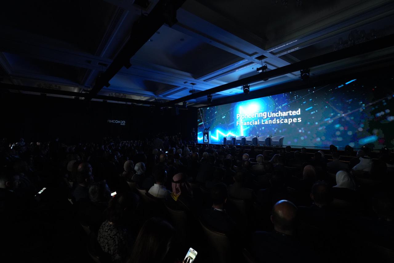 Madar Al-Saa Images 0.4379182152246246