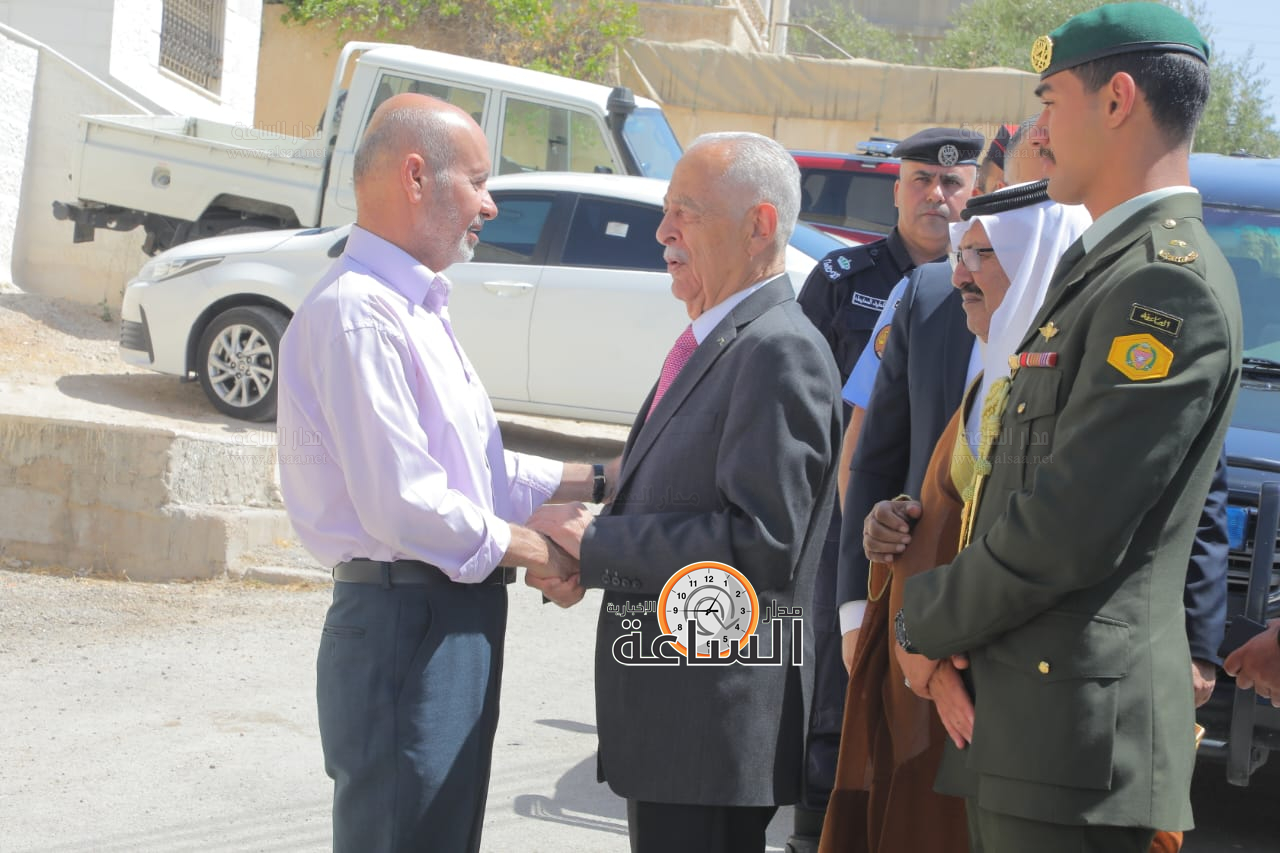 Madar Al-Saa Images 0.6144696871864994