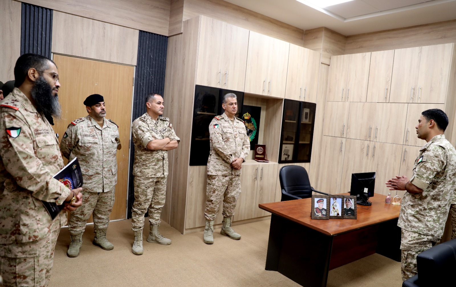 Madar Al-Saa Images 0.8158532362991076