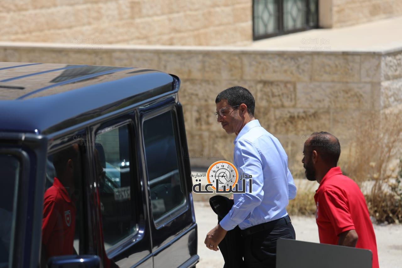 Madar Al-Saa Images 0.7284629907575944