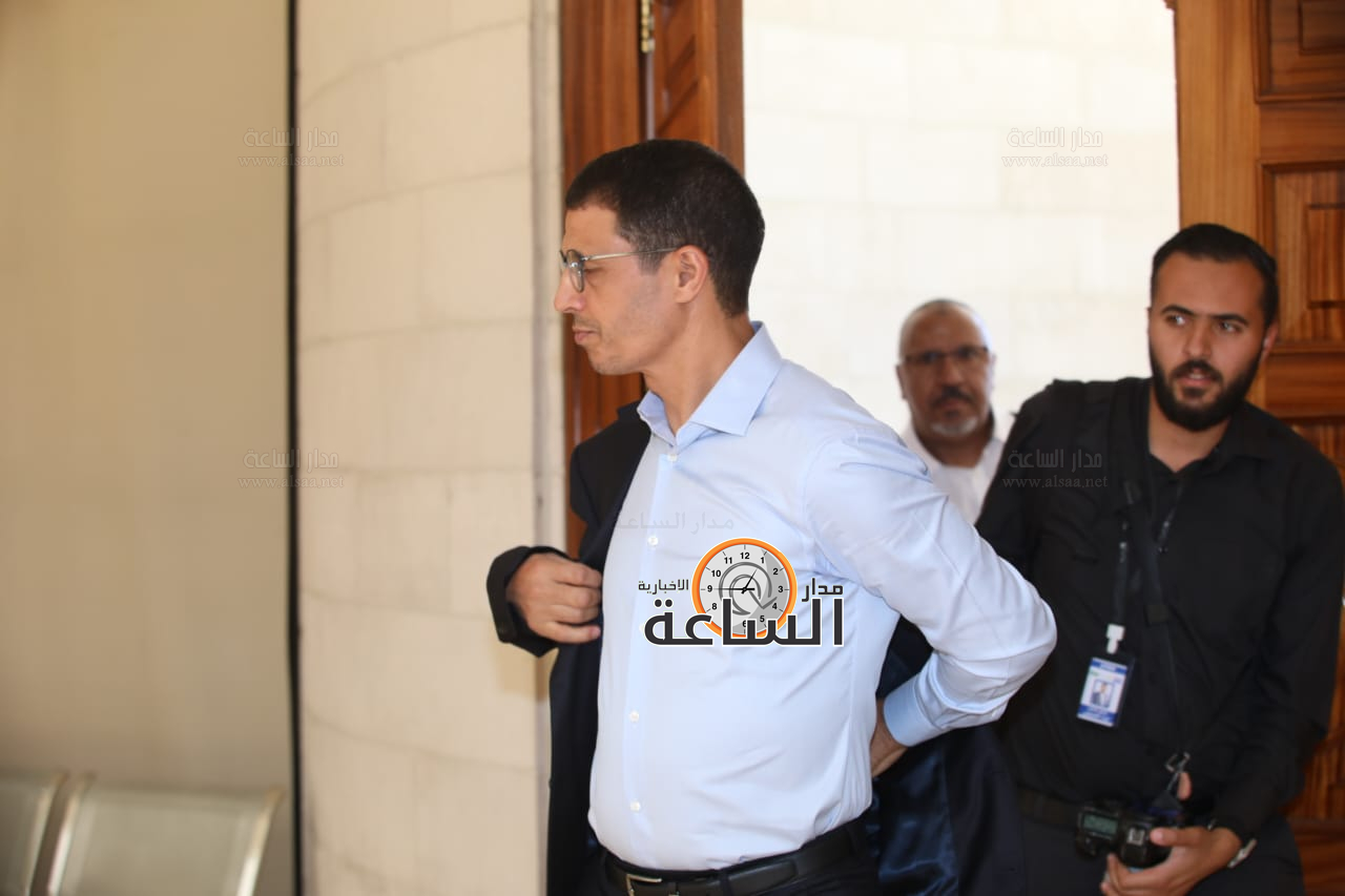 Madar Al-Saa Images 0.909883735850676