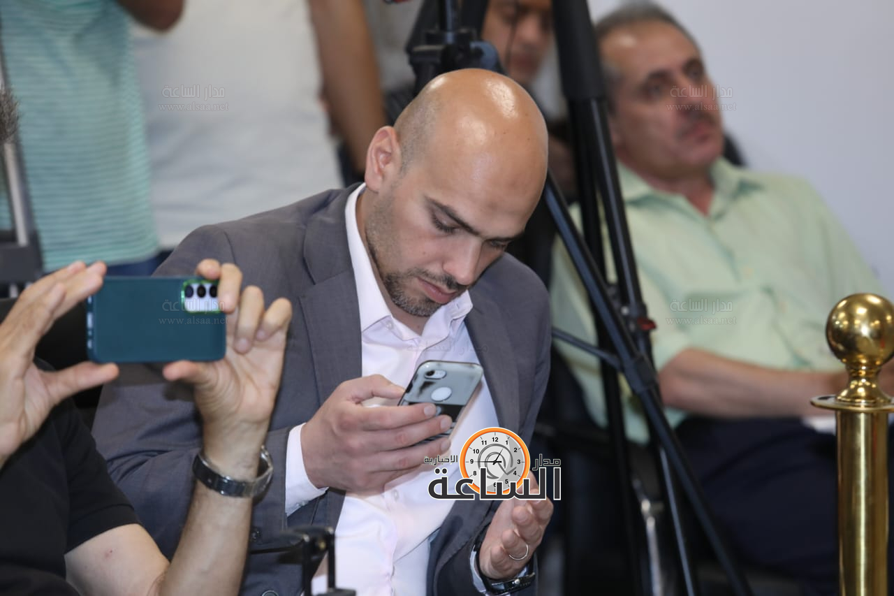 Madar Al-Saa Images 0.41077065050129713