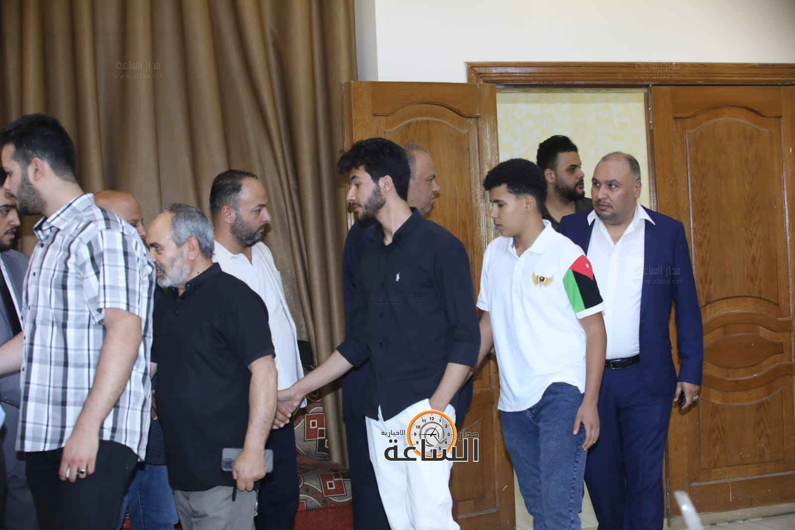 Madar Al-Saa Images 0.0938278975010376