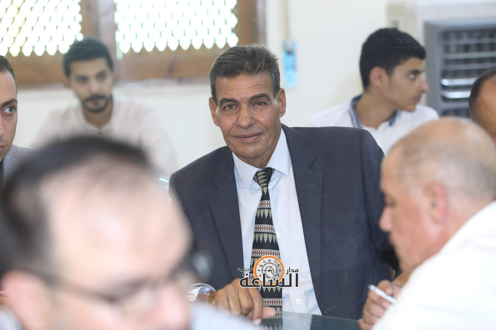 Madar Al-Saa Images 0.4104145388581768