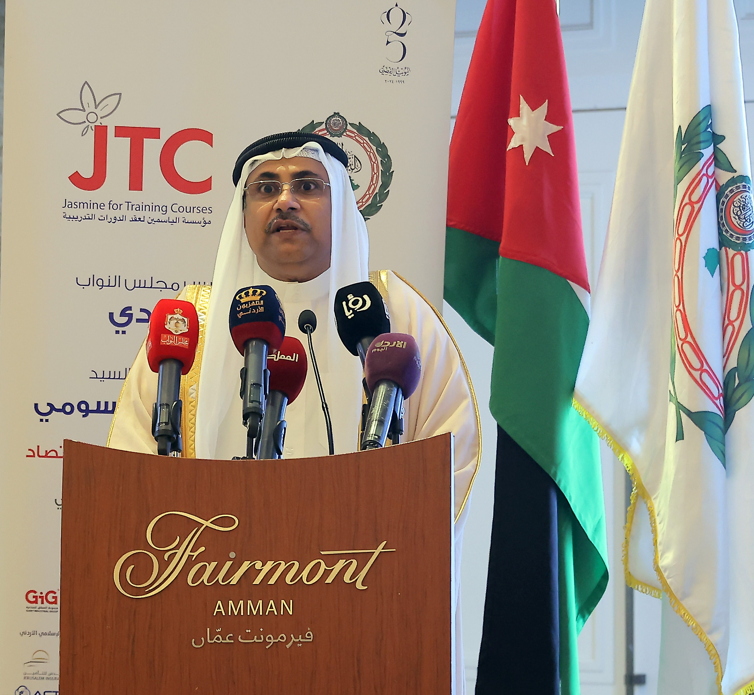 Madar Al-Saa Images 0.6279689231204719