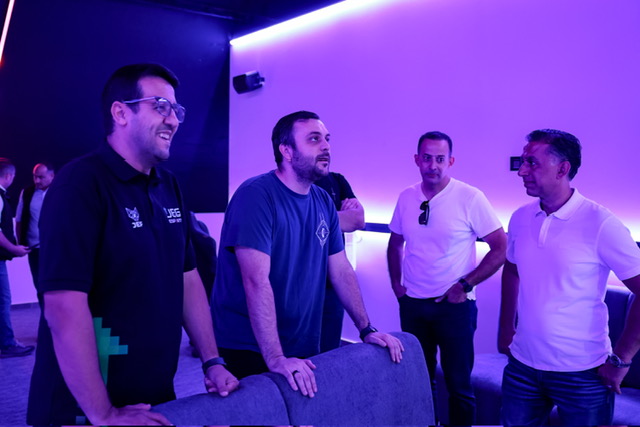 Madar Al-Saa Images 0.5851648596266683