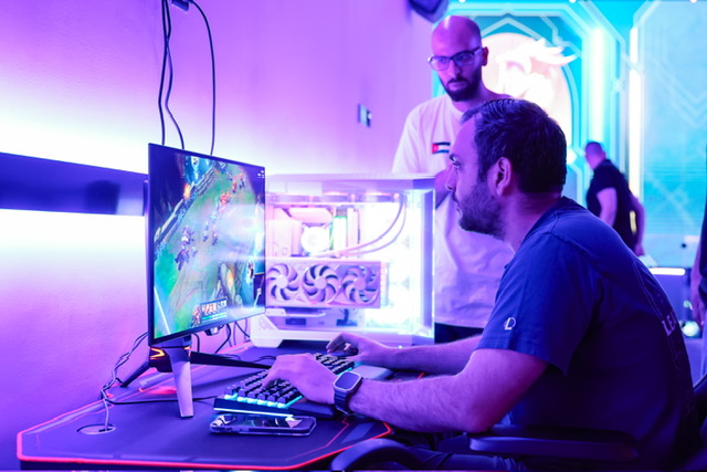 Madar Al-Saa Images 0.09312601363427375