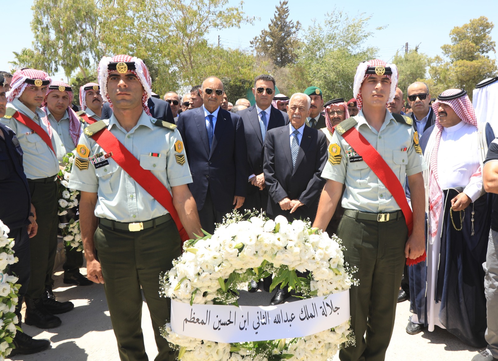 Madar Al-Saa Images 0.4469546659393624