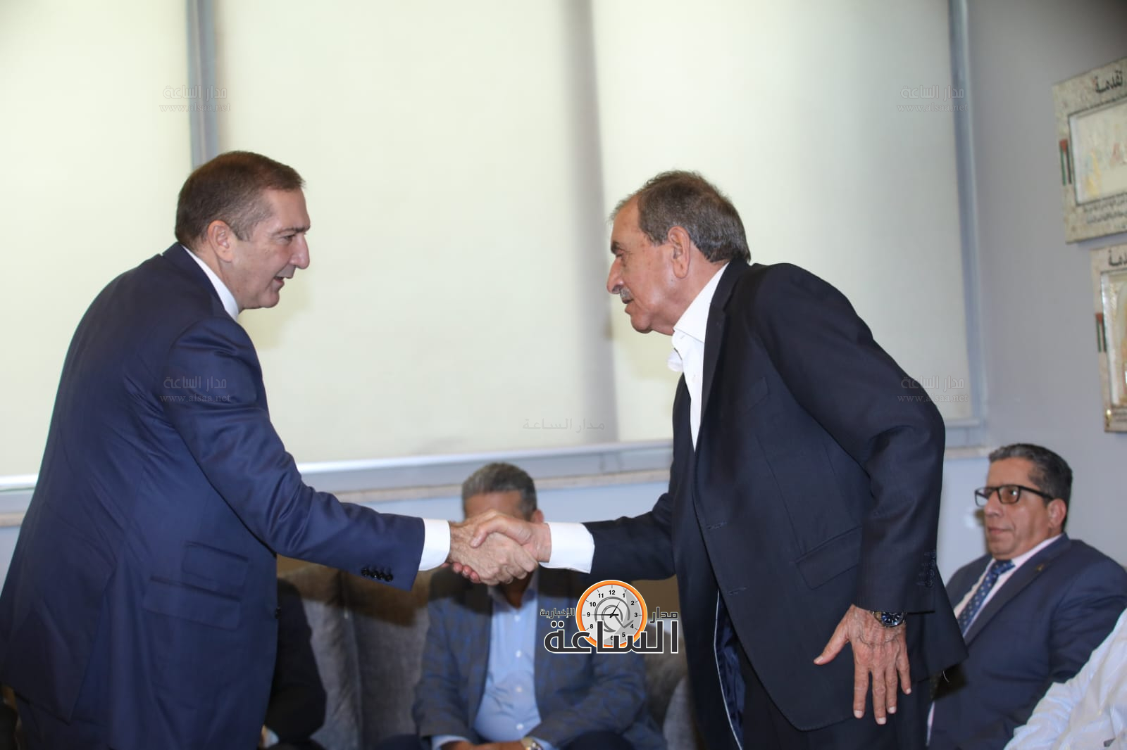 Madar Al-Saa Images 0.4177846296533059