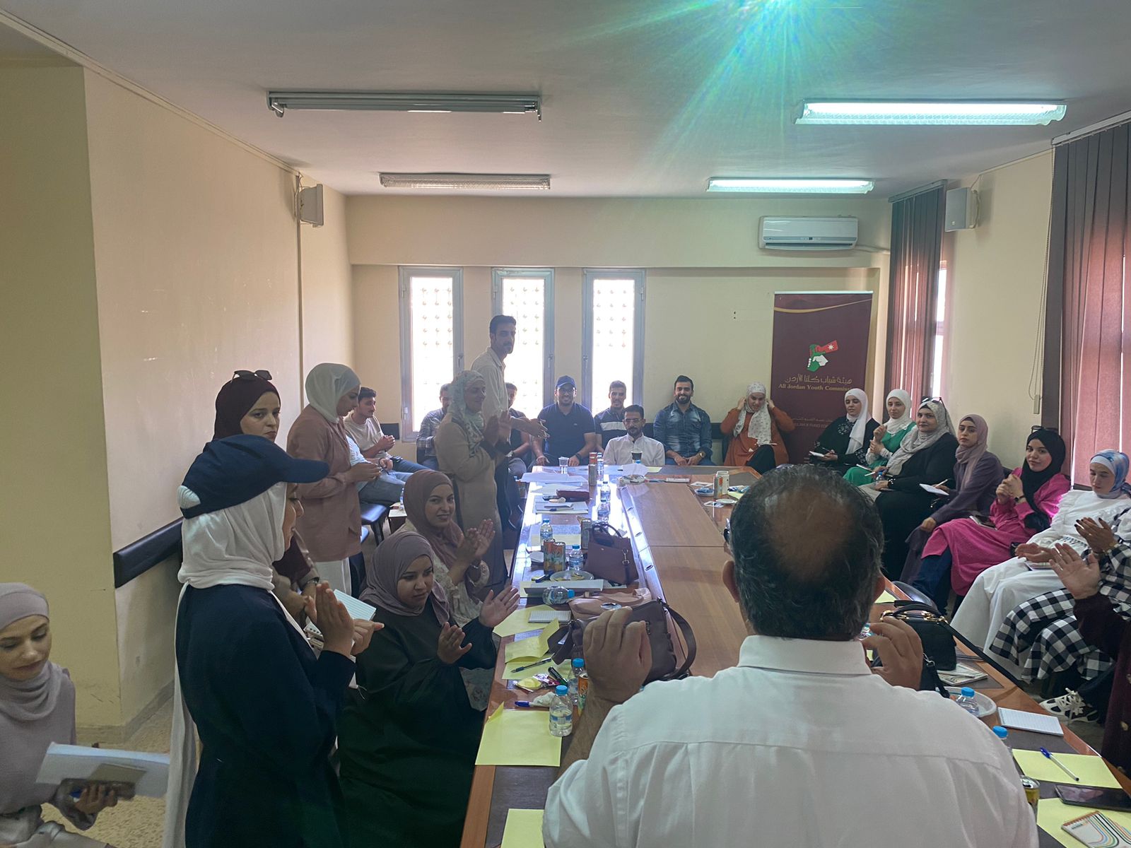 Madar Al-Saa Images 0.7796144319305836