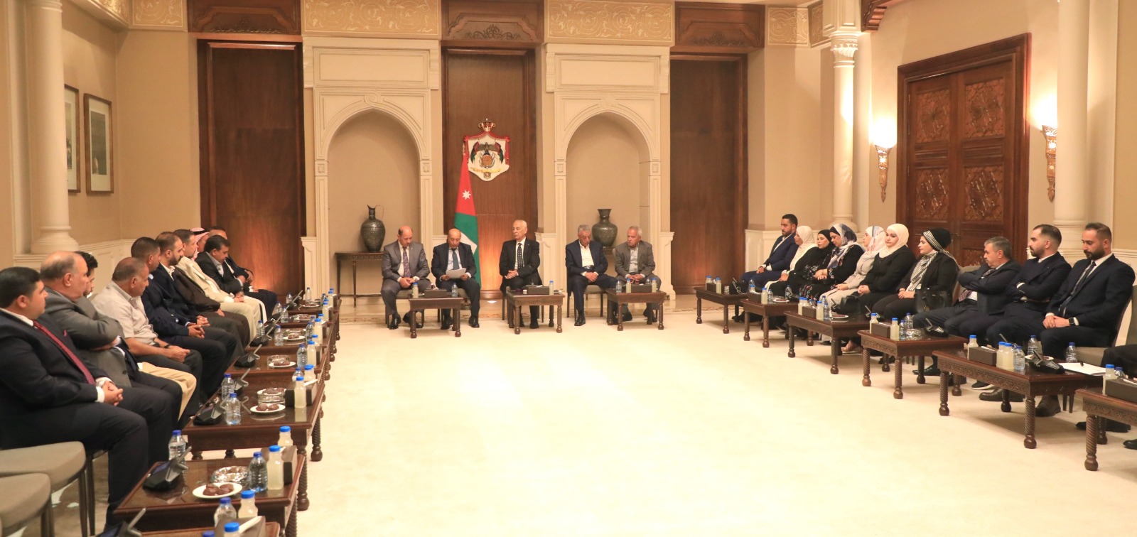 Madar Al-Saa Images 0.5718473579994867