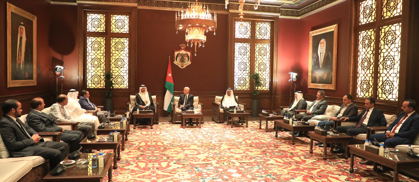 Madar Al-Saa Images 0.3211405512679242