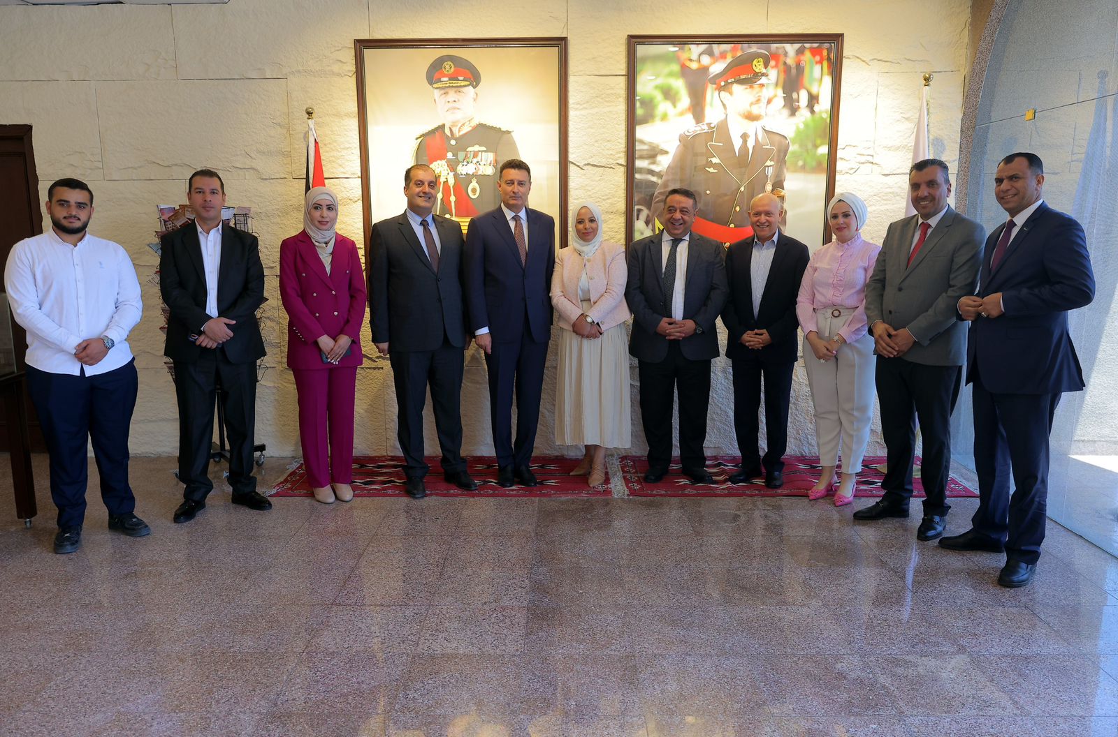 Madar Al-Saa Images 0.22934999194494288