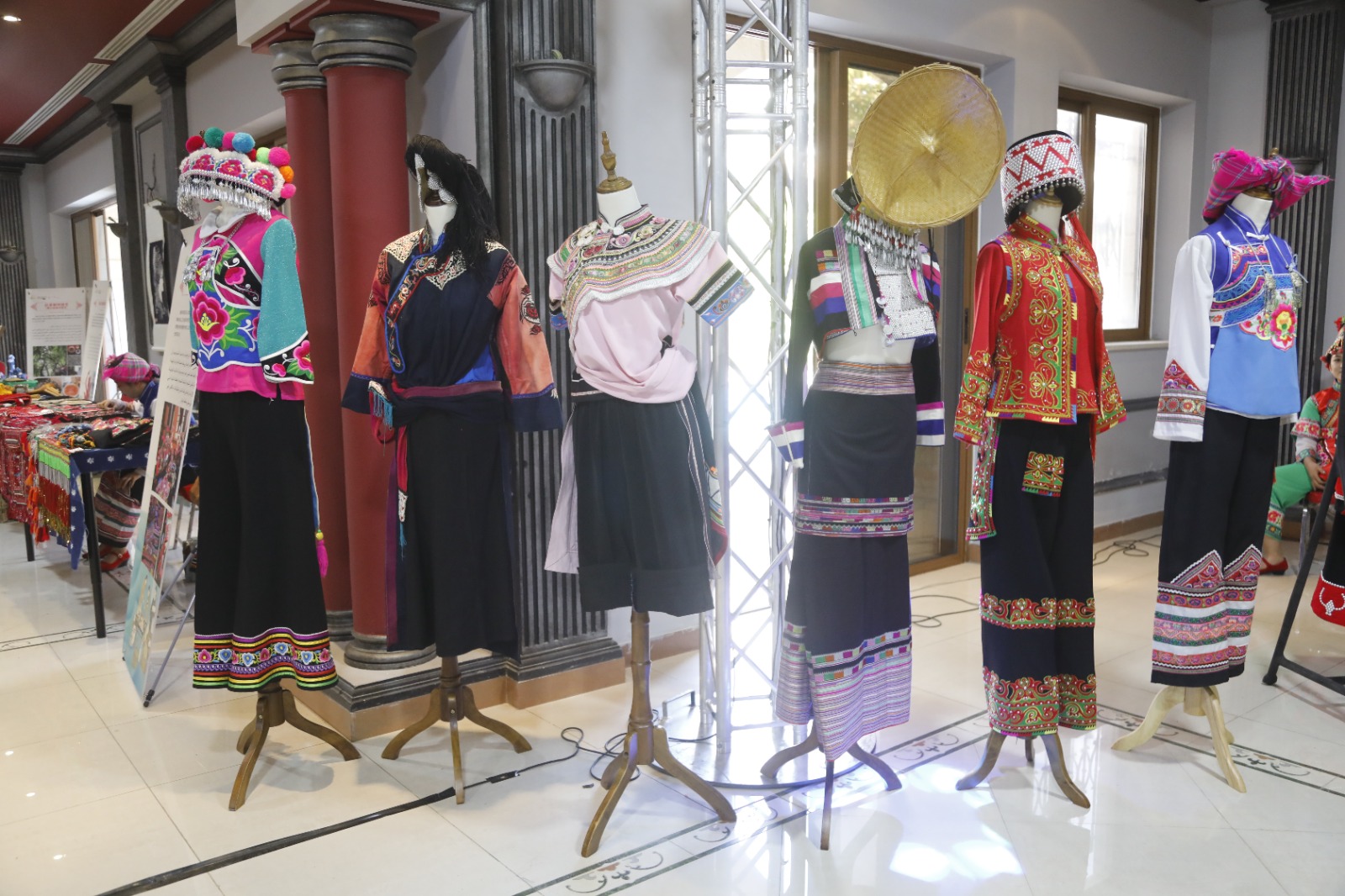 Madar Al-Saa Images 0.4079307796220446