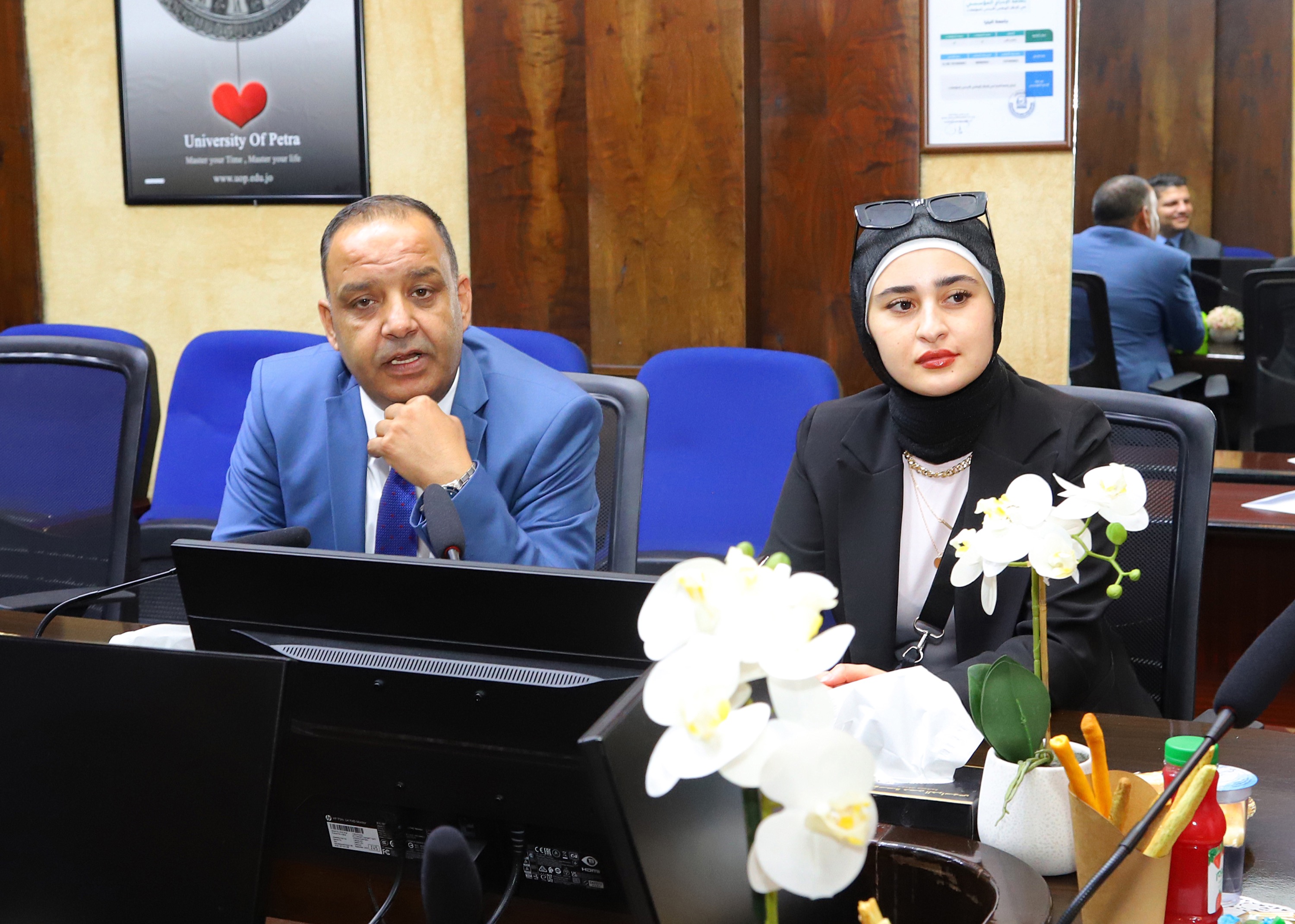 Madar Al-Saa Images 0.7076871525479833