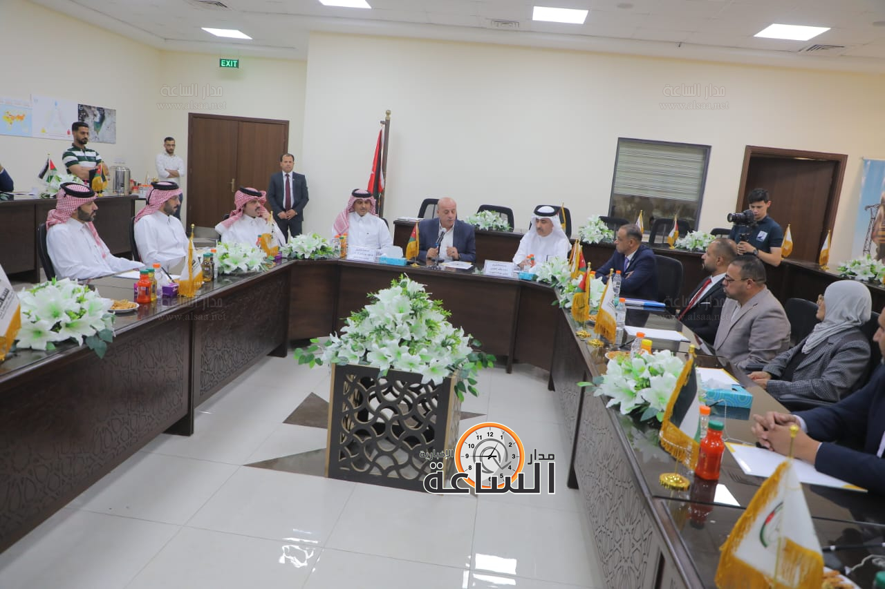 Madar Al-Saa Images 0.22498238125681036