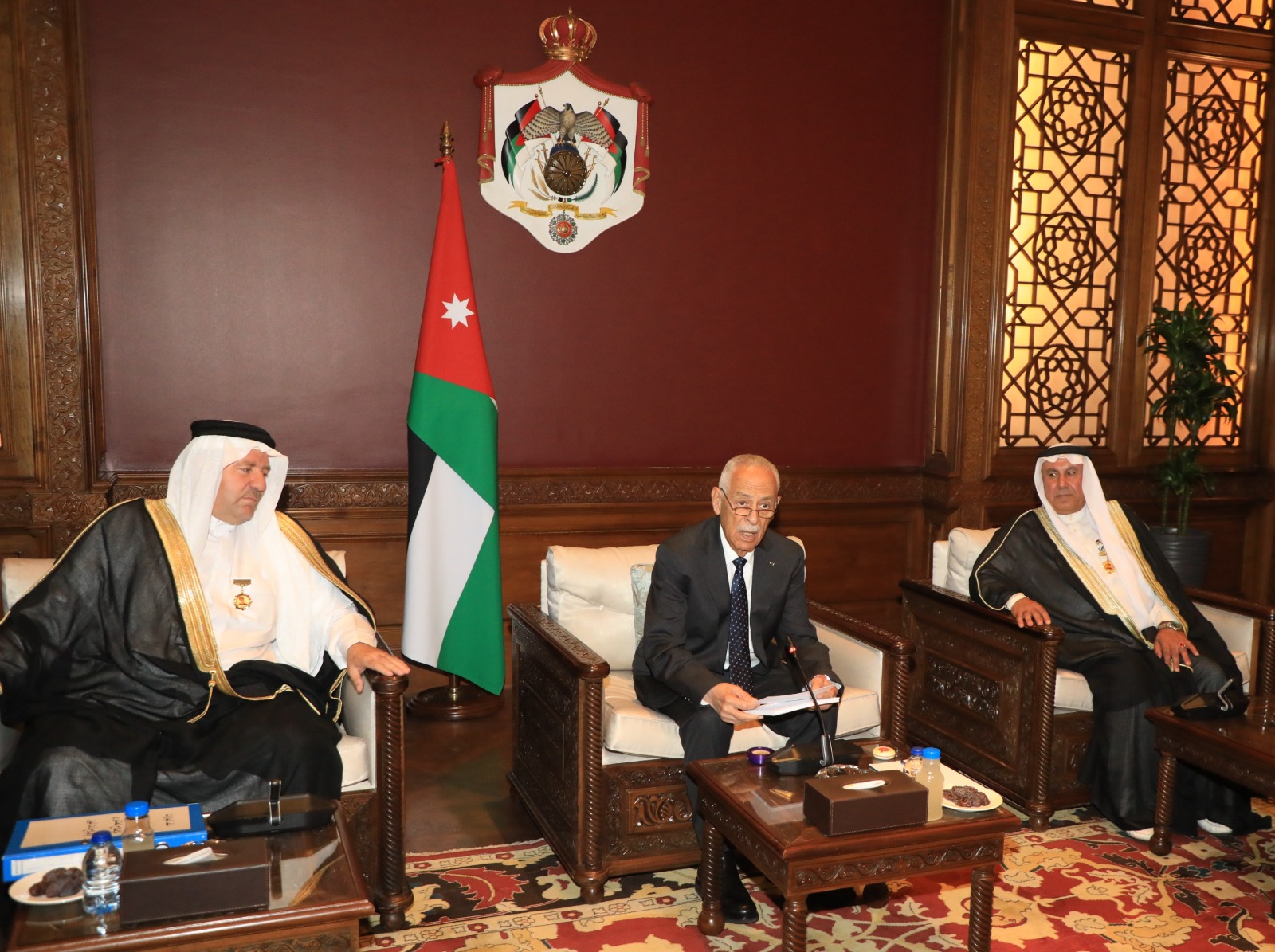 Madar Al-Saa Images 0.30316722831753085