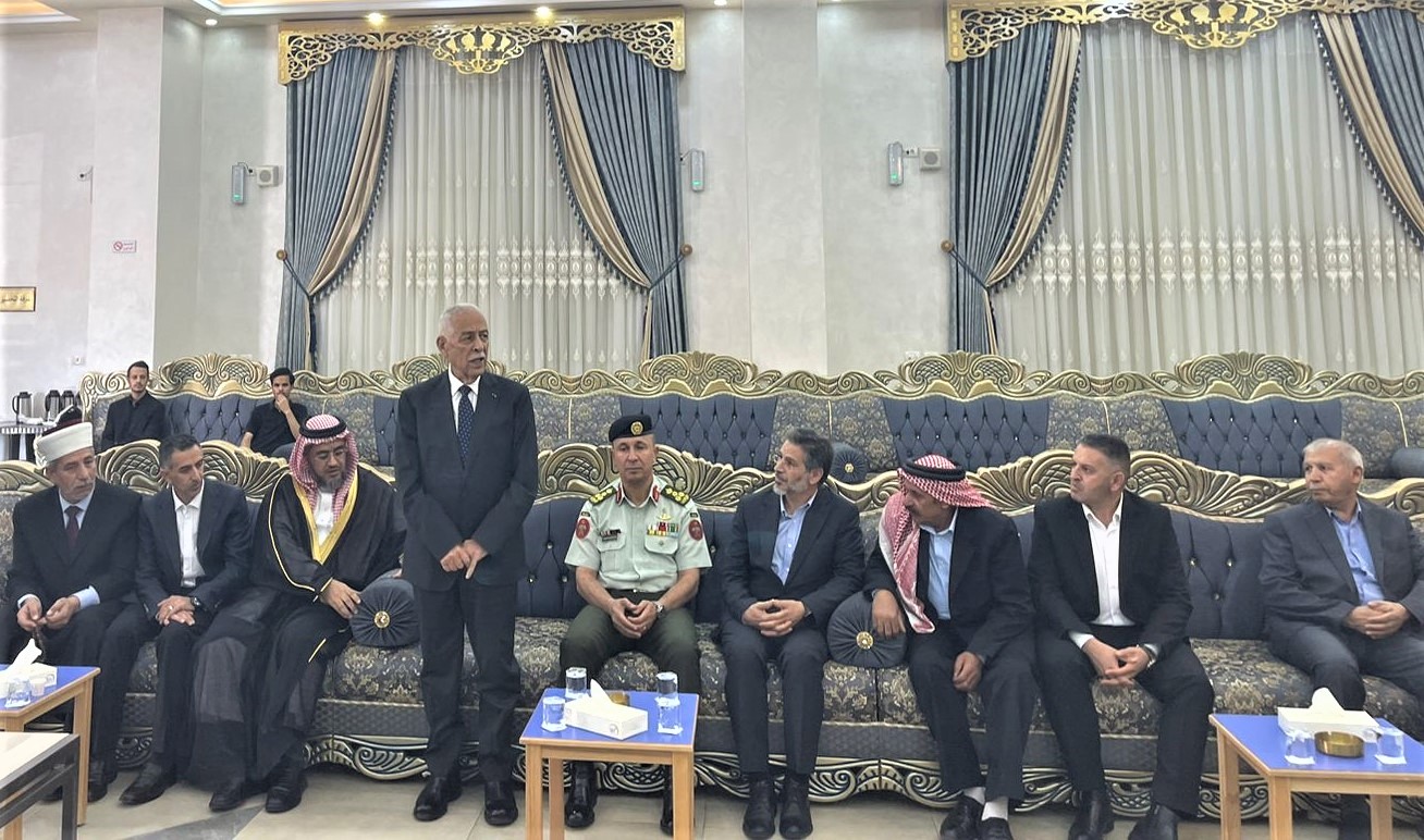 Madar Al-Saa Images 0.43920142080606905