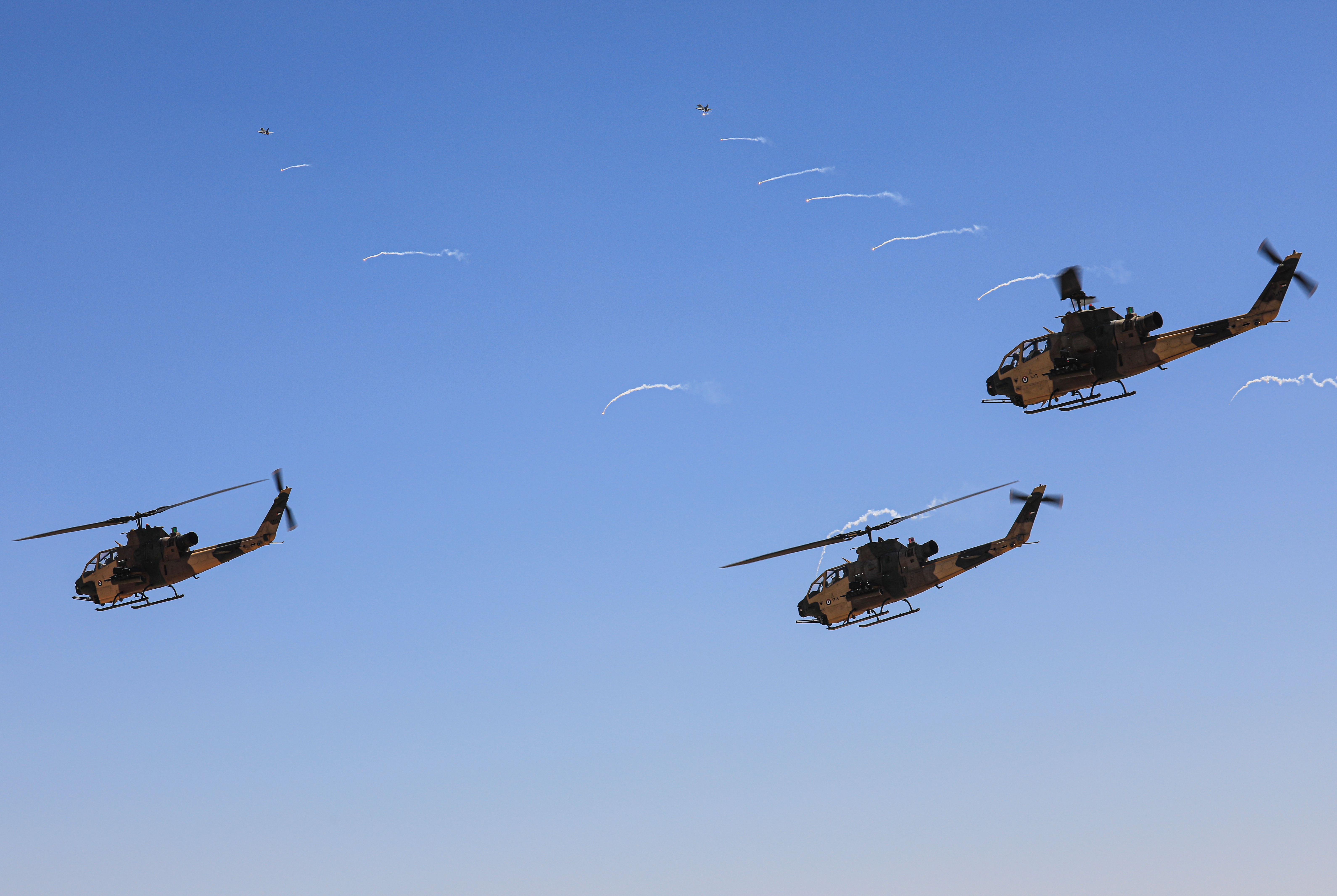 Madar Al-Saa Images 0.07670882679913249