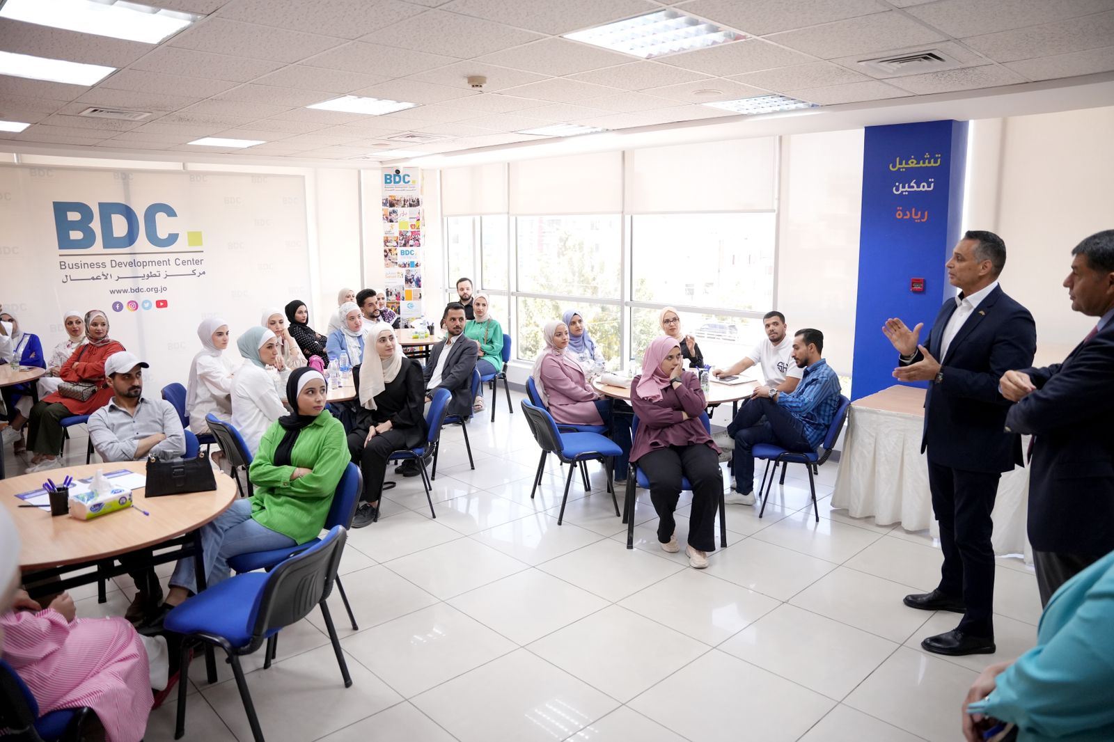 Madar Al-Saa Images 0.5695199192403719