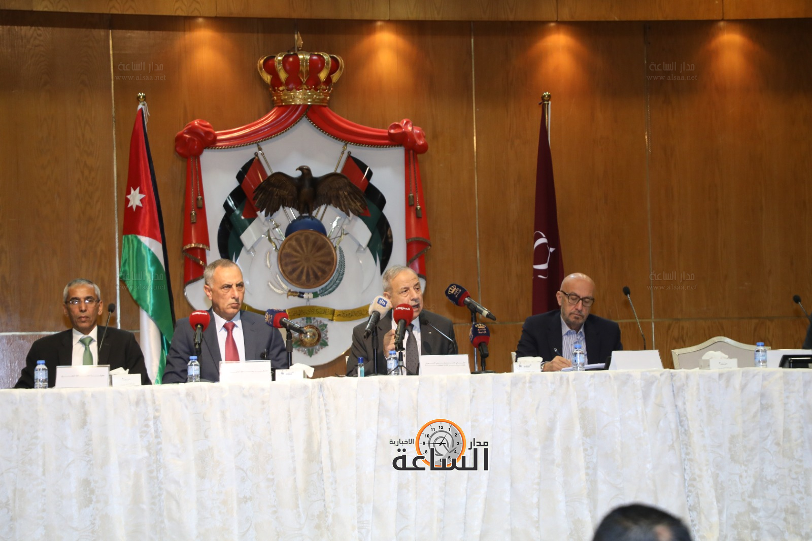 Madar Al-Saa Images 0.16369134309928812