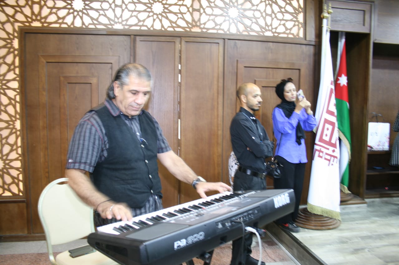 Madar Al-Saa Images 0.26448278812445936